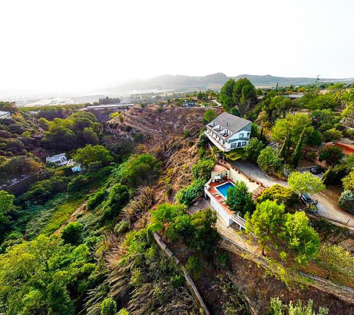 Villa Ignacia B&B - Naturaleza Entre Ronda Y Setenil アリアテ エクステリア 写真